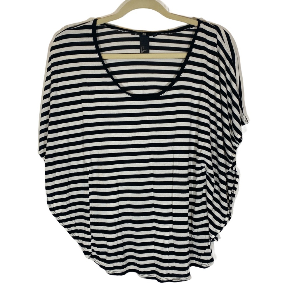 🛍 H&M Black and White Striped Batwing Blouse